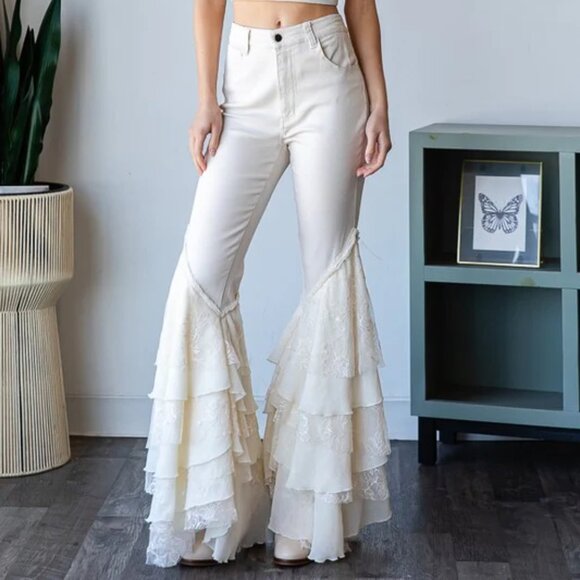 O&H White Tiered Lace Western Flare Jean - Picture 1 of 5